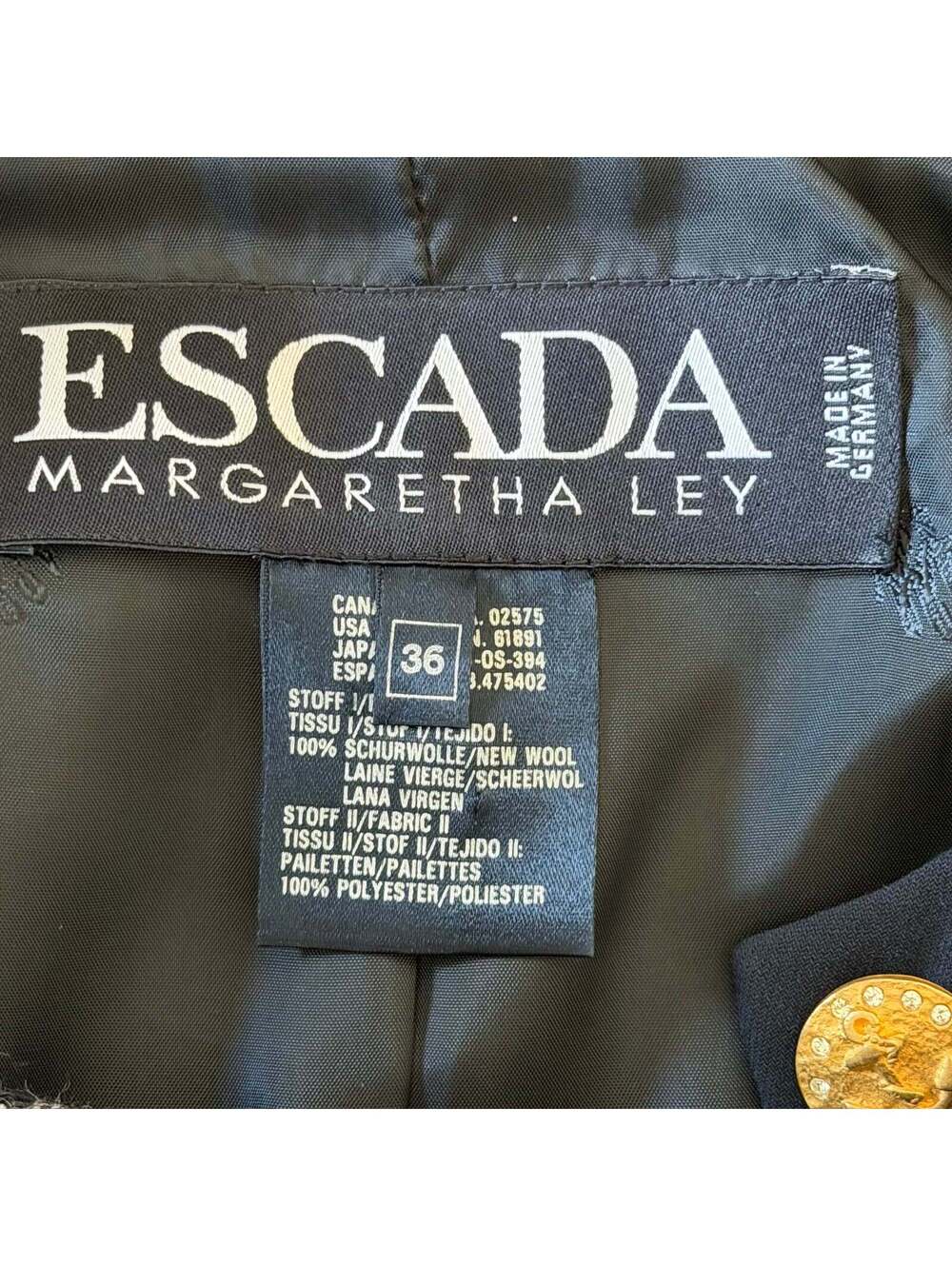 Escada - Picture 8 of 9